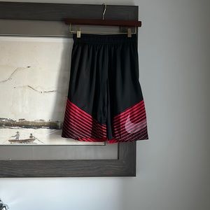 NWT Nike Elite Dri-fit Boys Shorts - Black and Red - Small